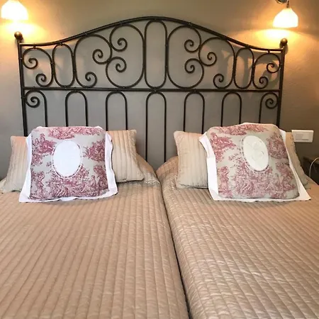 Logis Hotel Le Manoir & Lounge Hotel