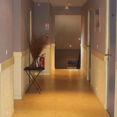 Logis Hotel Le Manoir & Lounge 3* Apt