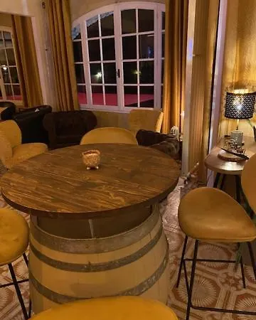 Logis Hotel Le Manoir & Lounge Hotel