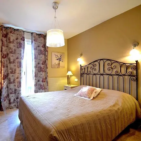 Hotel Logis Hotel Le Manoir & Lounge Apt